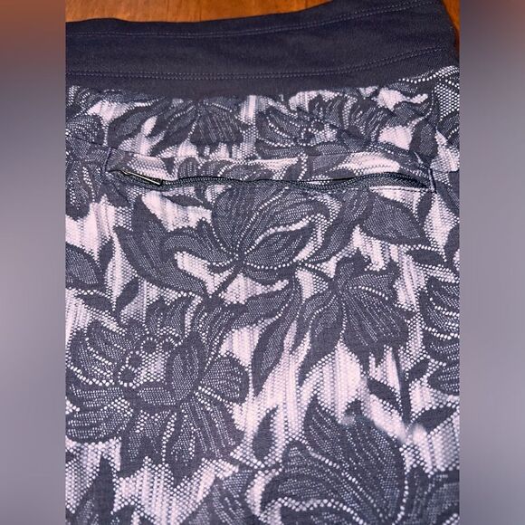 Athleta Trekkie North Floral Jogger Pants Navy Blue White Print Women’s 16 Tall - Picture 7 of 7